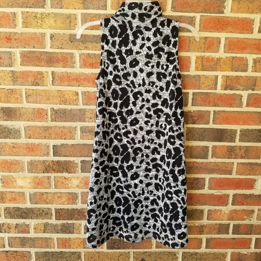 Animal Print Top - Picture 2 of 2